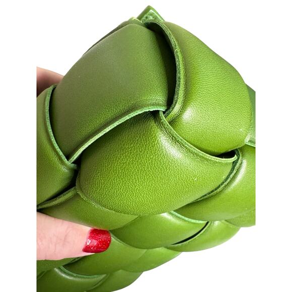 Bottega Veneta NWT Intrecciato Leather Padded Cassette in Avocado - Picture 5 of 16